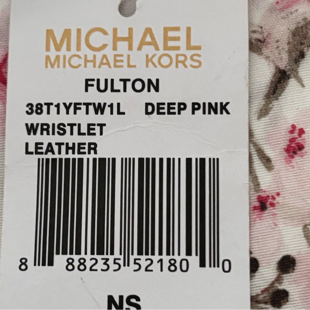 Michael Kors wristlet in excellent condition with tag. The color is maroon - Picture 5 of 5